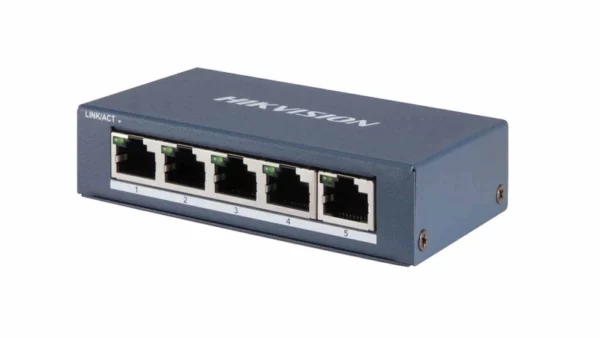 Switch HiPoE  5 ports dont 4 port PoE et 1 port rj45